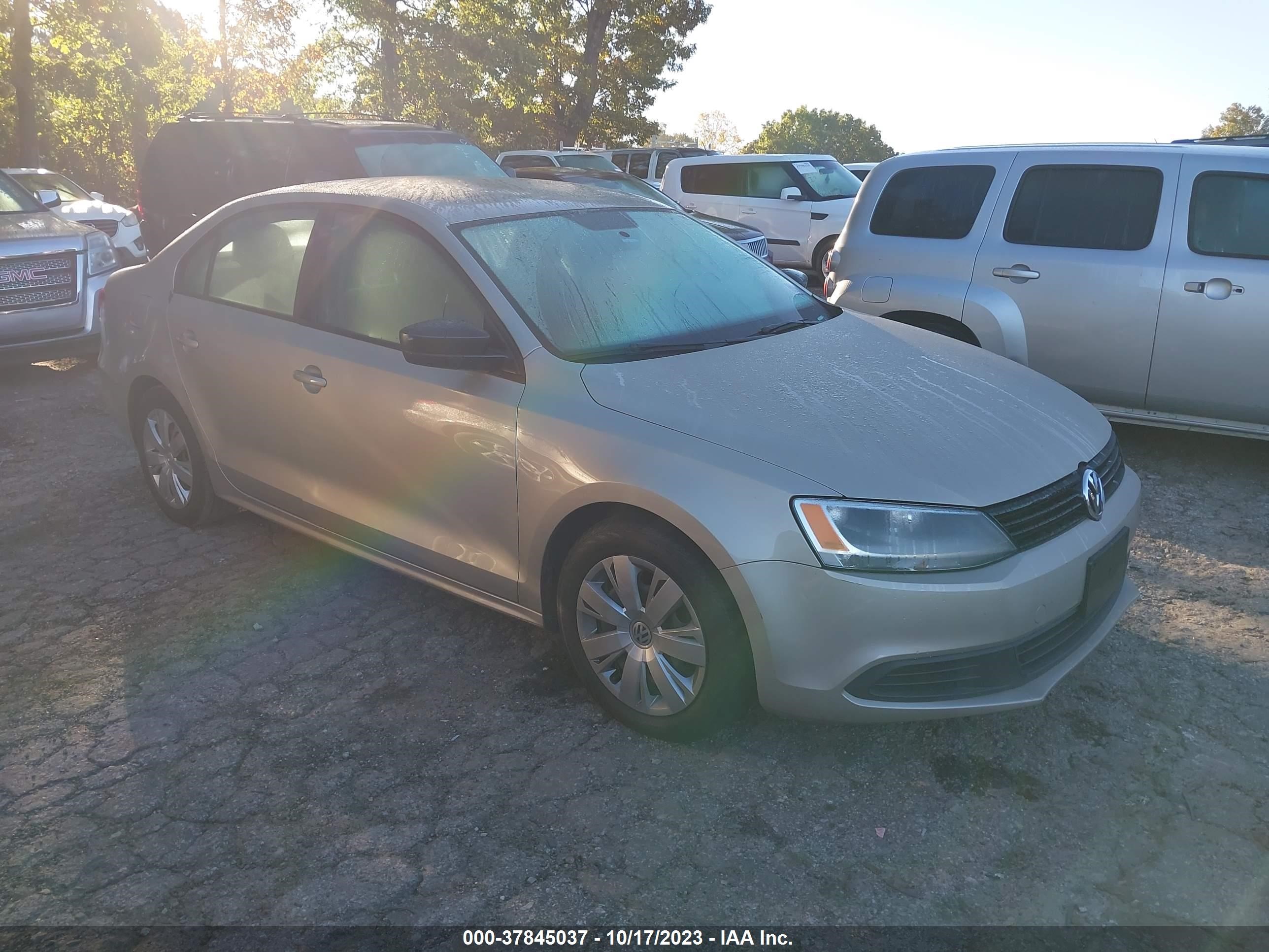 VOLKSWAGEN JETTA 2014 3vw2k7aj9em235730