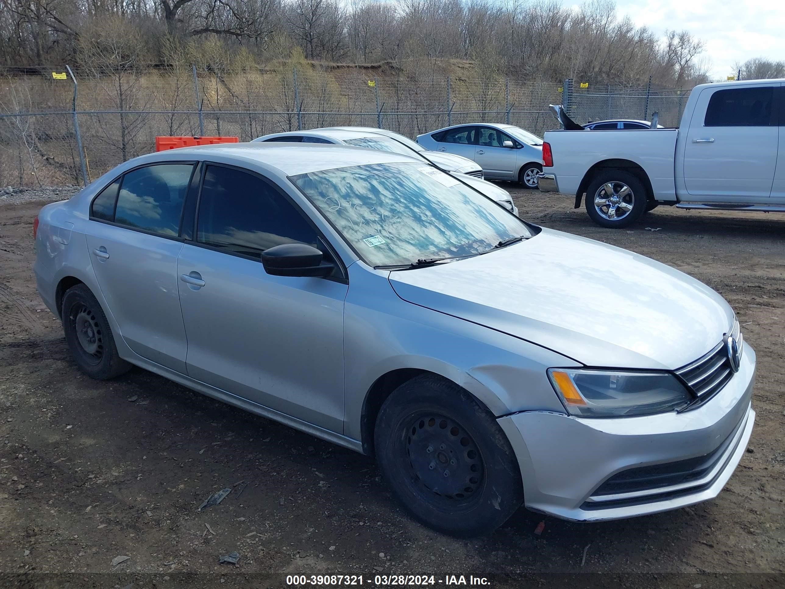 VOLKSWAGEN JETTA 2015 3vw2k7aj9fm357943