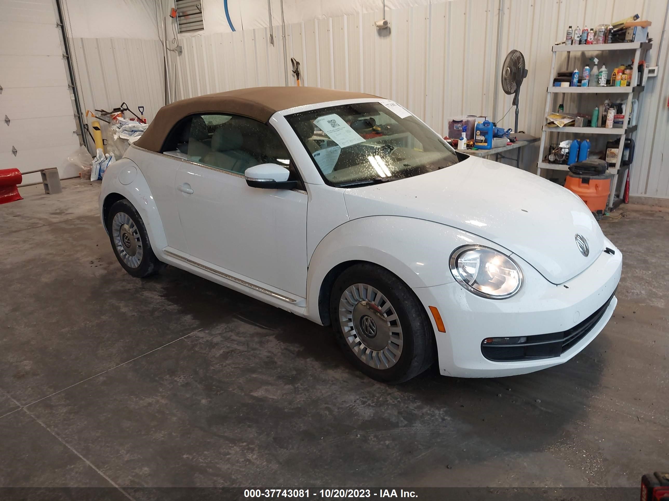 VOLKSWAGEN BEETLE 2015 3vw517at0fm800286