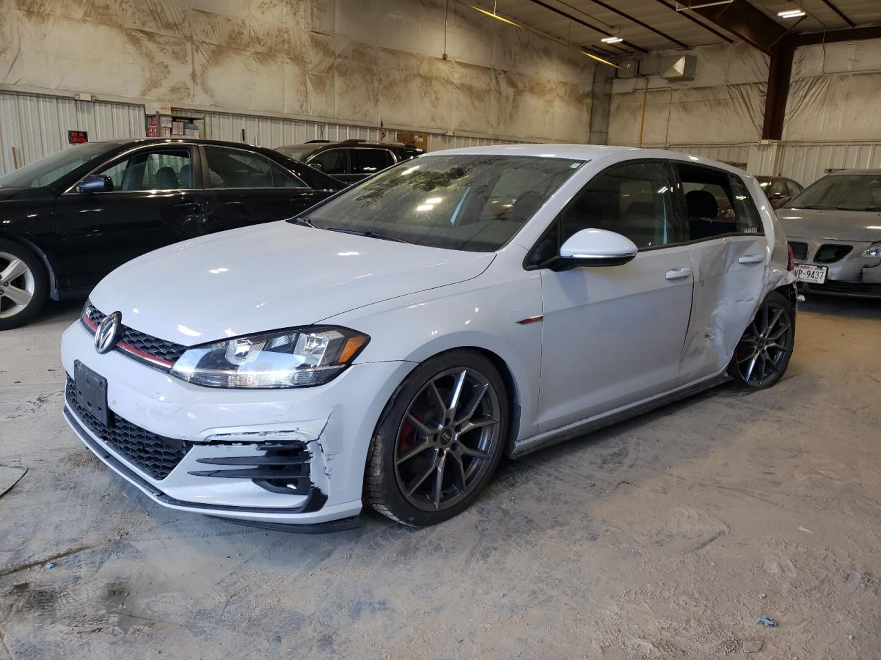 VOLKSWAGEN GTI 2018 3vw547au2jm262019