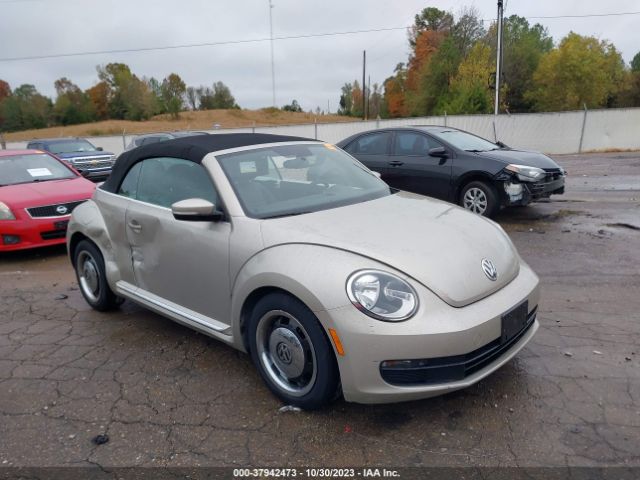 VOLKSWAGEN BEETLE CONVERTIBLE 2013 3vw5p7at1dm800342