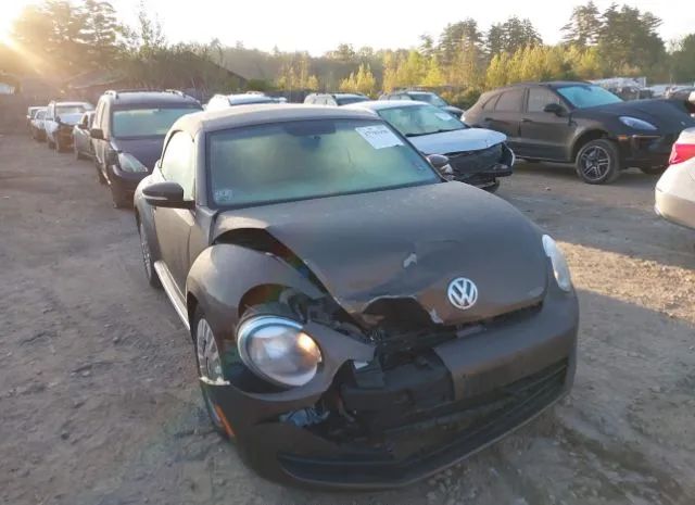 VOLKSWAGEN BEETLE CONVERTIBLE 2013 3vw5p7at5dm831464