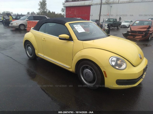 VOLKSWAGEN BEETLE CONVERTIBLE 2013 3vw5p7at8dm800371