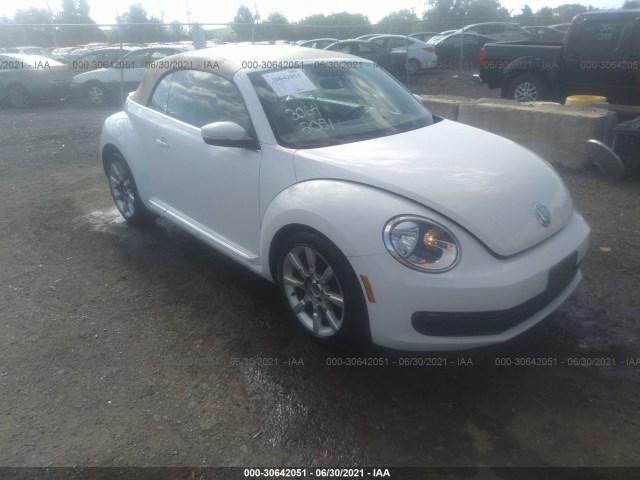 VOLKSWAGEN BEETLE CONVERTIBLE 2013 3vw5p7at8dm824685