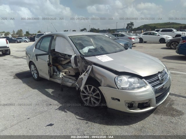 VOLKSWAGEN JETTA SEDAN 2010 3vwax7aj6am163439