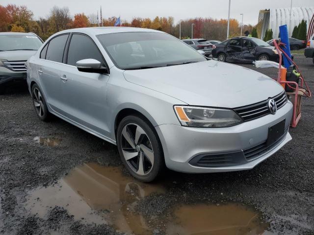 VOLKSWAGEN JETTA SE 2014 3vwb17aj0em429632