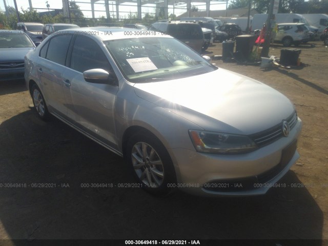 VOLKSWAGEN NULL 2014 3vwb17aj7em323243