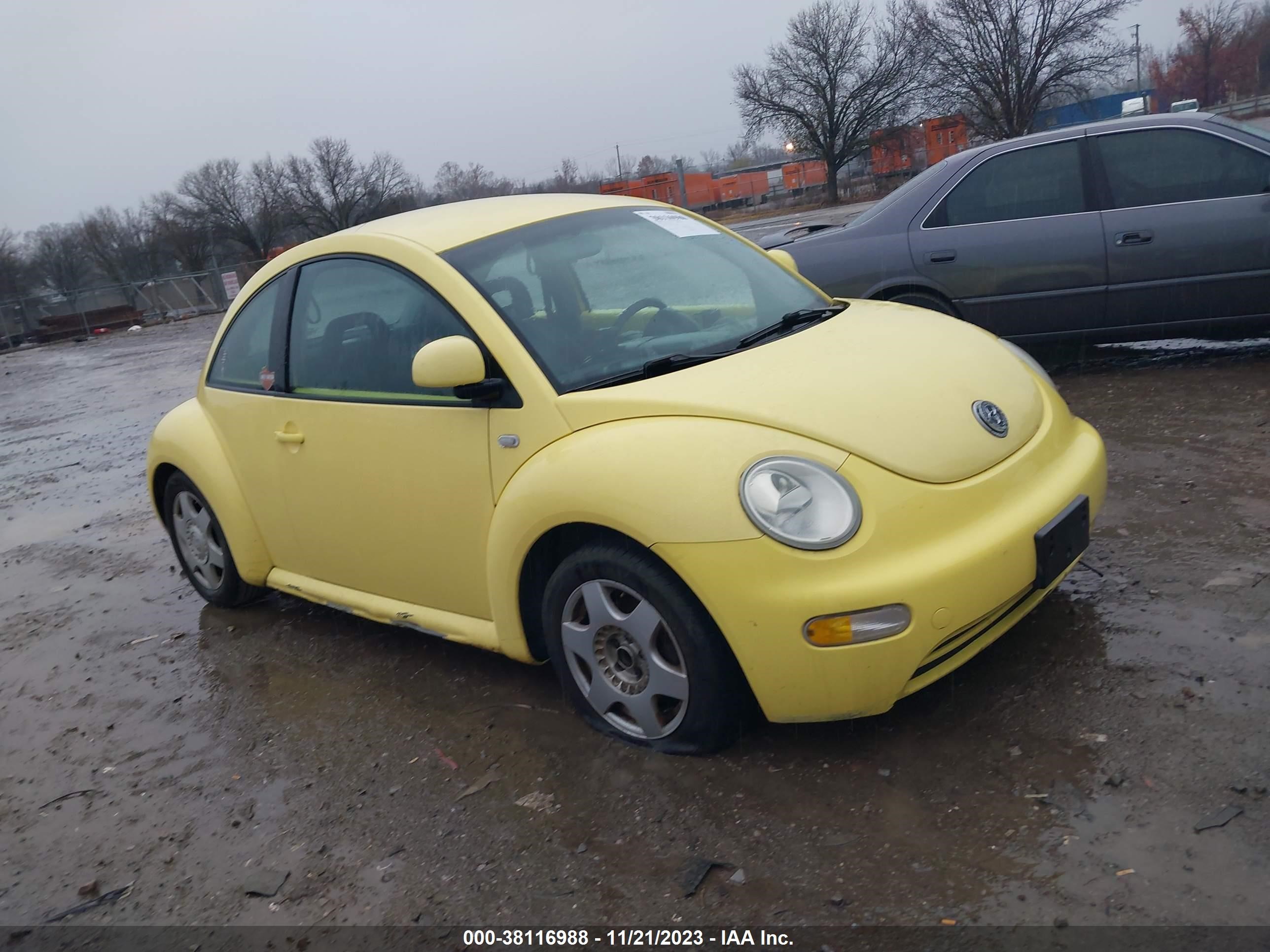 VOLKSWAGEN BEETLE 2000 3vwbc21c1ym418142