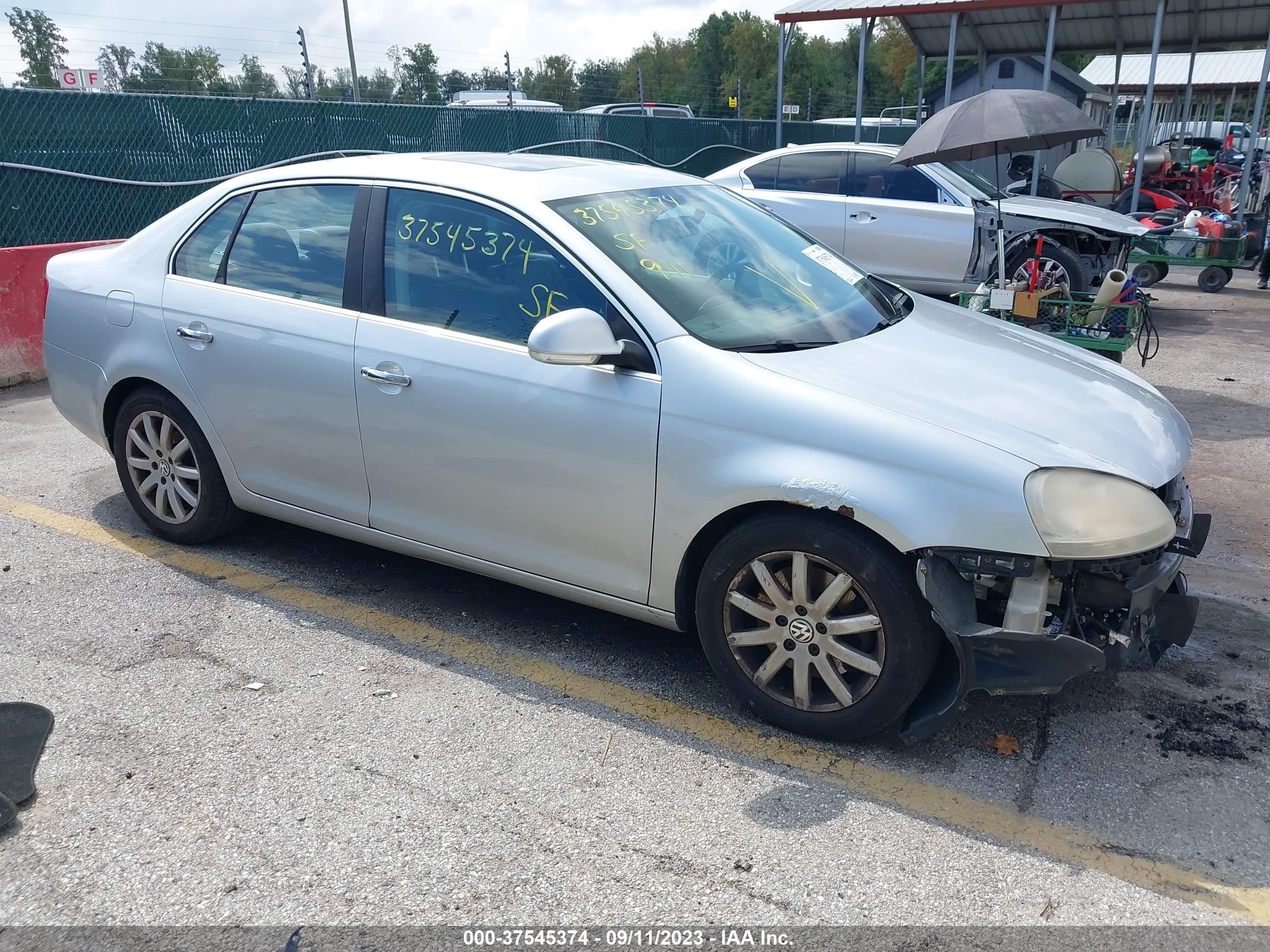 VOLKSWAGEN JETTA 2007 3vwbj71k47m023266