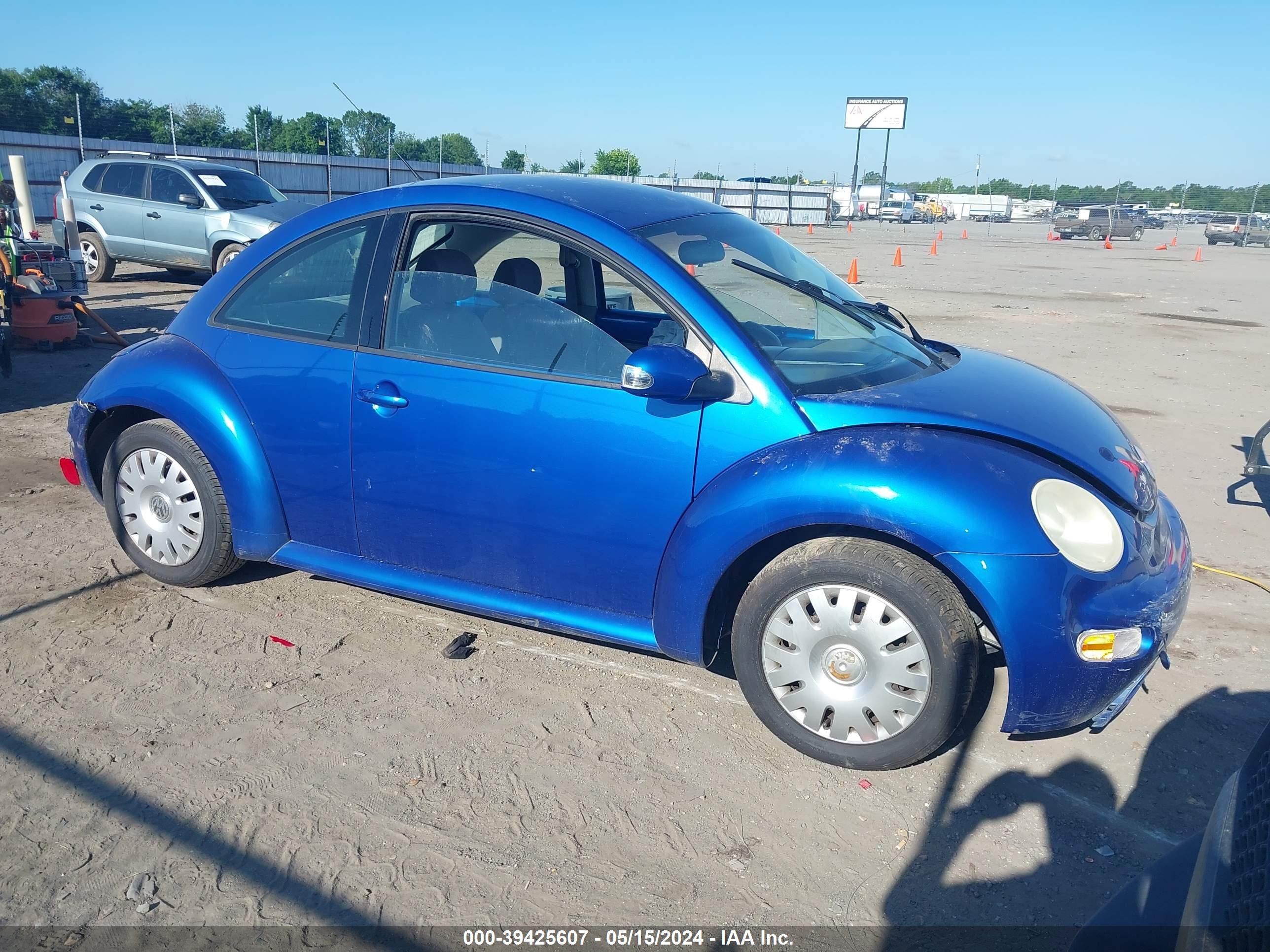 VOLKSWAGEN BEETLE 2004 3vwbk31c54m422763