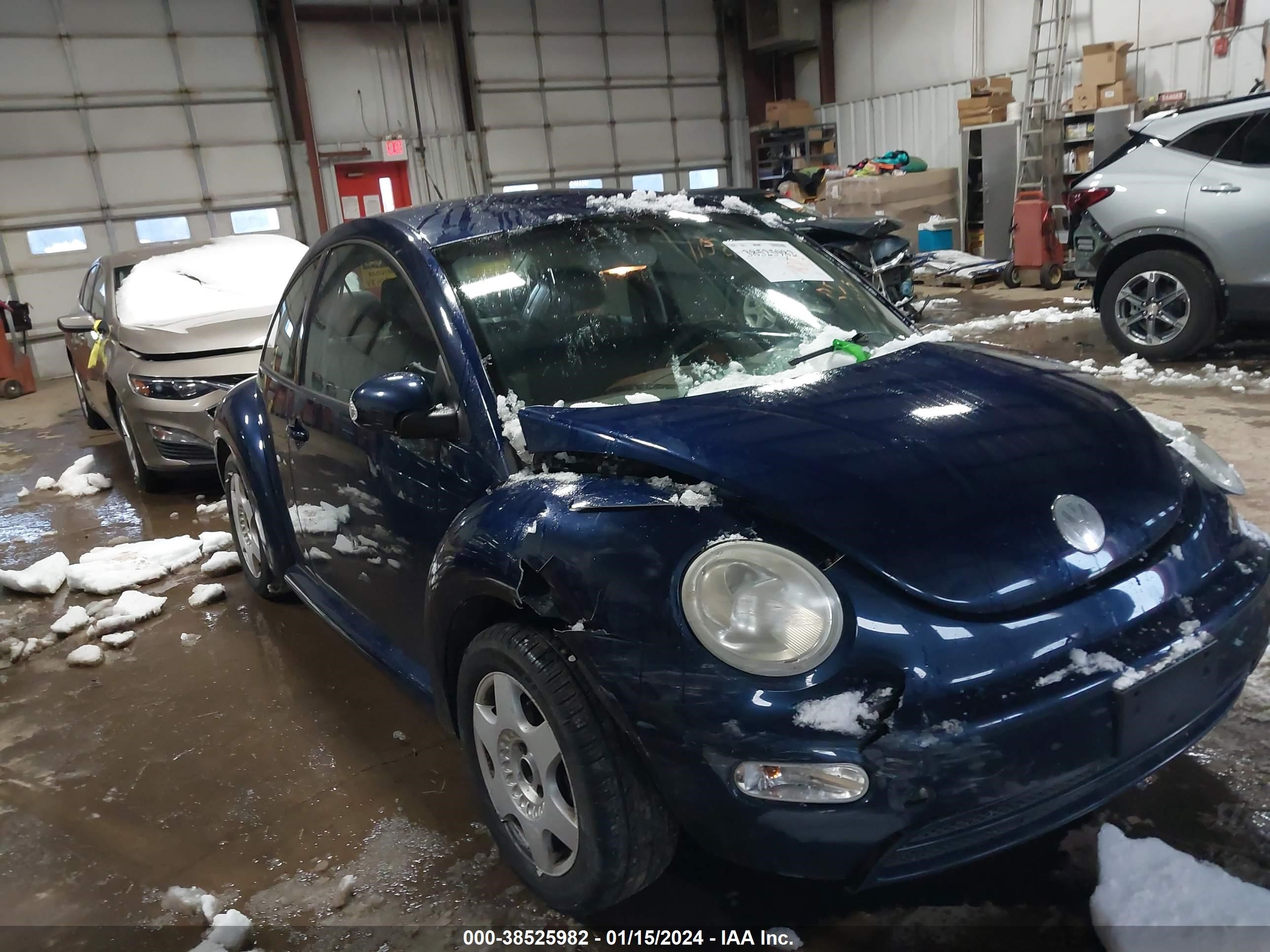 VOLKSWAGEN BEETLE 2005 3vwbk31c55m410355