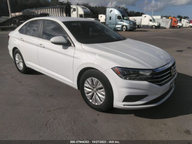 VOLKSWAGEN JETTA 2019 3vwc57bu0km076063