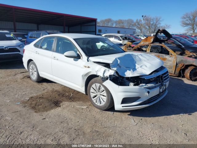 VOLKSWAGEN JETTA 2019 3vwc57bu8km018122