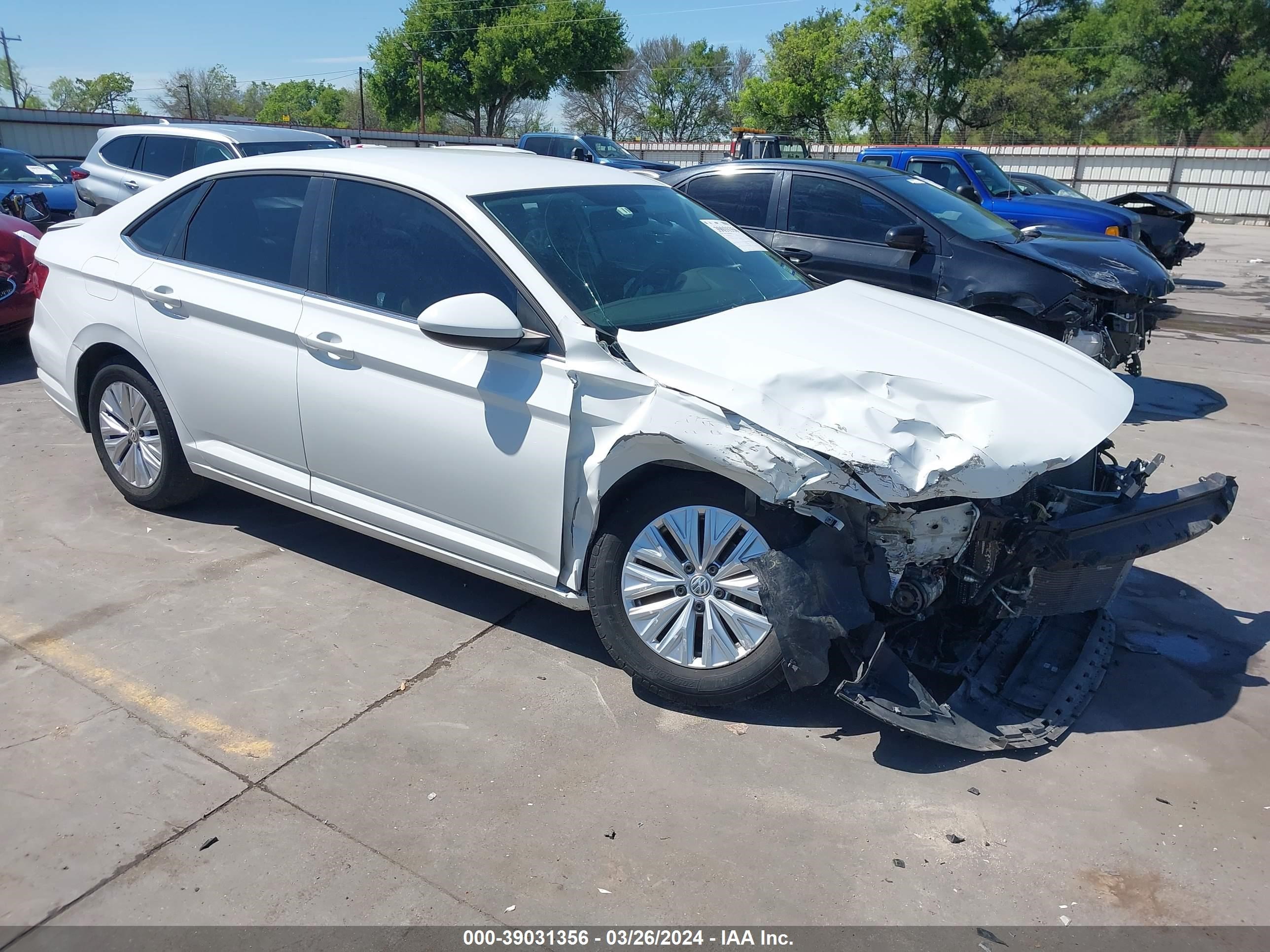 VOLKSWAGEN JETTA 2019 3vwc57bu9km142271