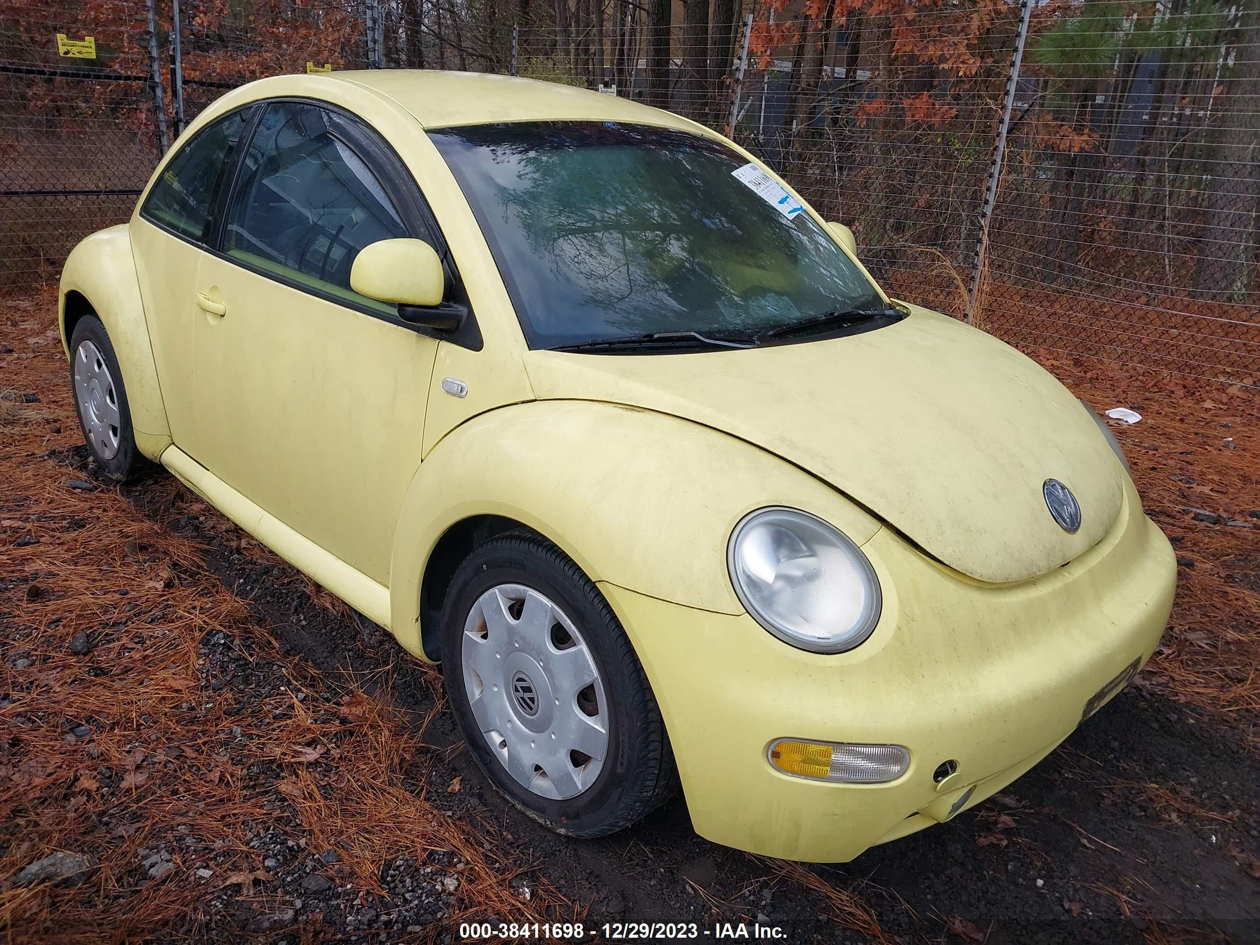 VOLKSWAGEN BEETLE 2000 3vwca21c9ym488045