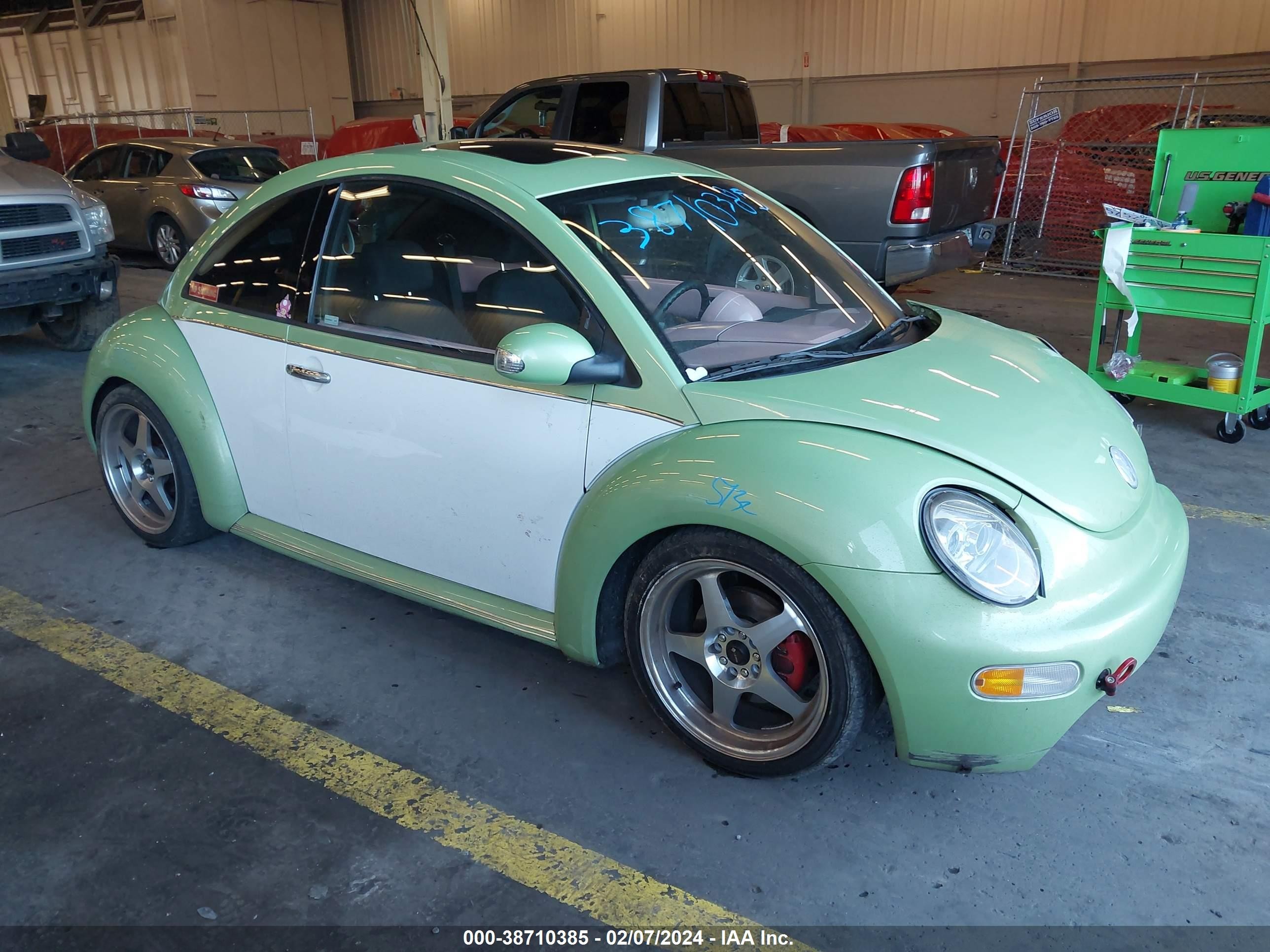 VOLKSWAGEN BEETLE 2004 3vwcd31c54m409607