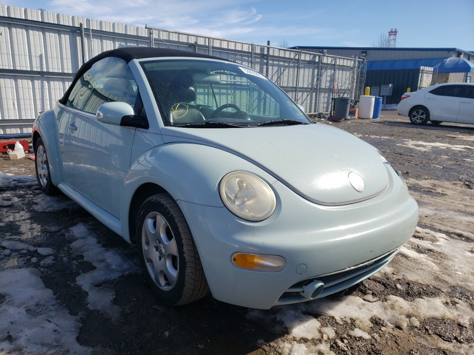 VOLKSWAGEN NEW BEETLE 2003 3vwck21y63m317271