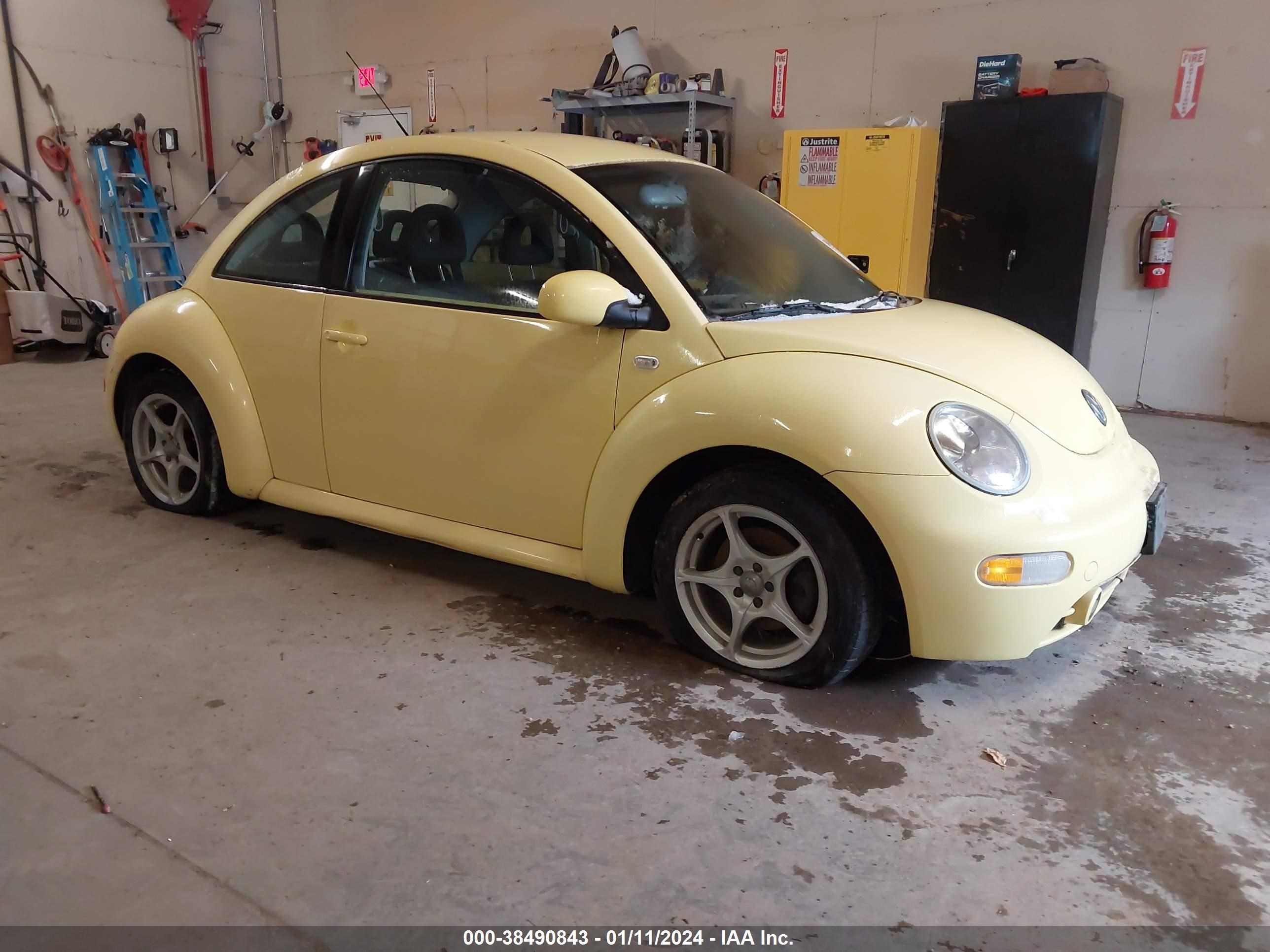 VOLKSWAGEN BEETLE 2001 3vwcp21c81m476778