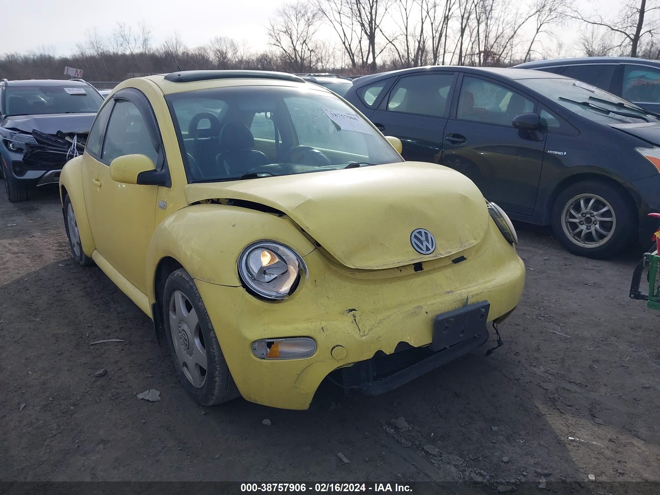 VOLKSWAGEN BEETLE 2001 3vwcs21c71m417610