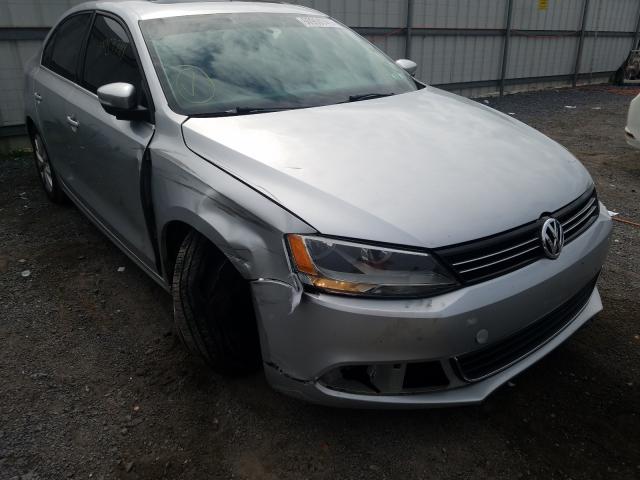 VOLKSWAGEN NULL 2014 3vwd07aj3em427580