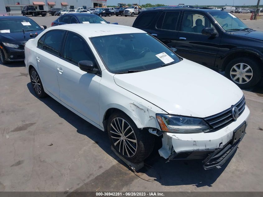 VOLKSWAGEN JETTA 2017 3vwd17aj2hm388613