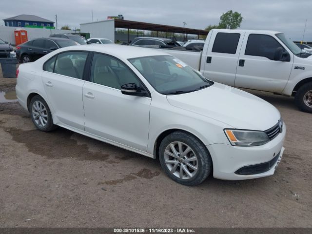 VOLKSWAGEN NULL 2014 3vwd17aj3em218689