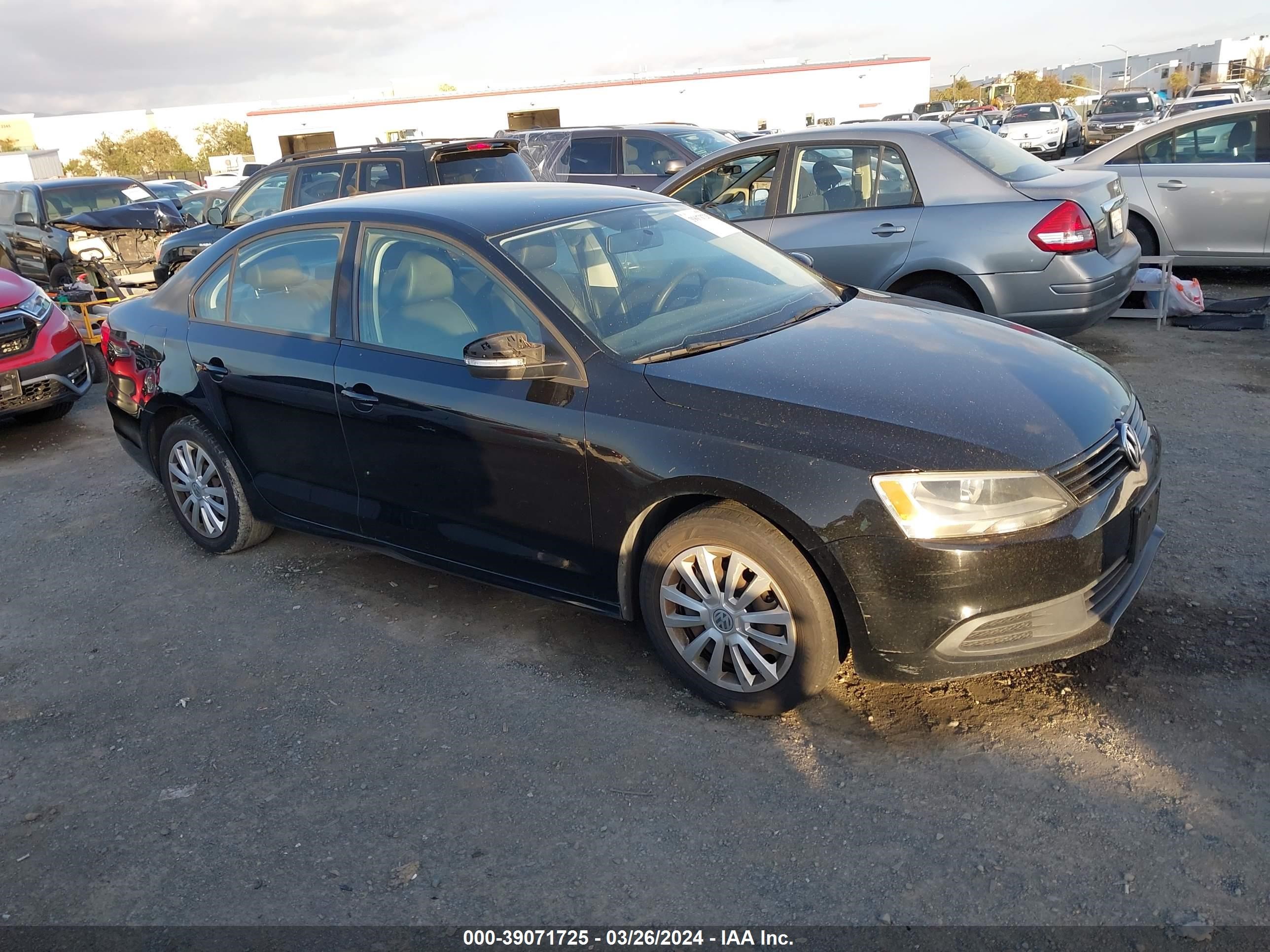 VOLKSWAGEN JETTA 2014 3vwd17aj8em365641