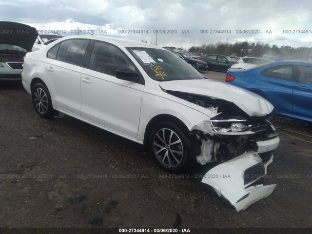 VOLKSWAGEN NULL 2016 3vwd67aj6gm295335