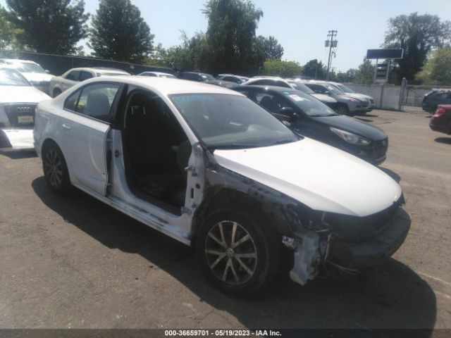 VOLKSWAGEN NULL 2016 3vwd67aj7gm358152