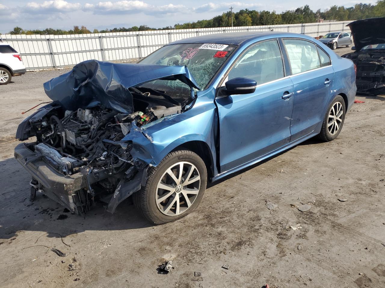 VOLKSWAGEN JETTA 2017 3vwdb7aj4hm328491