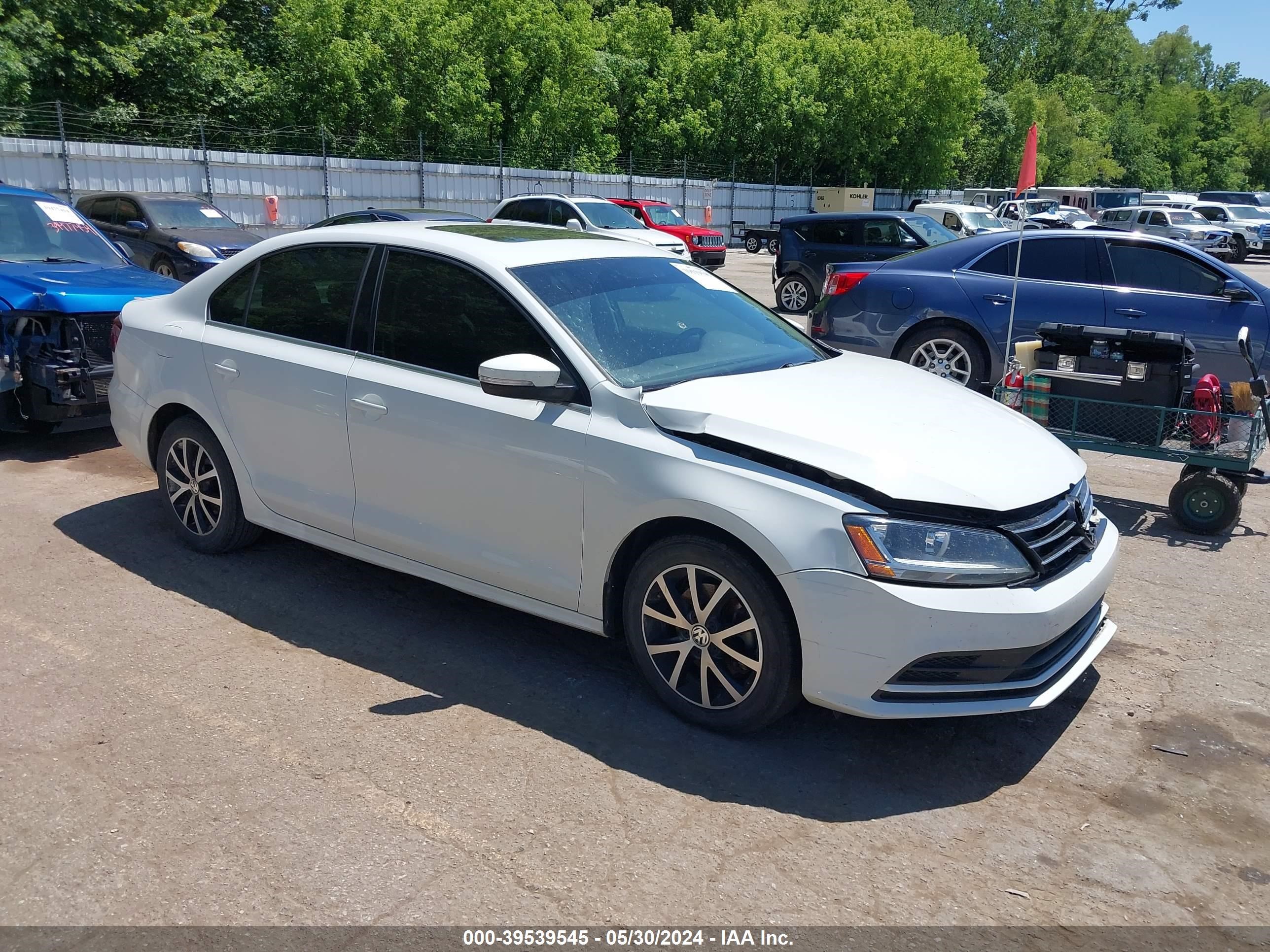 VOLKSWAGEN JETTA 2017 3vwdb7aj6hm340013