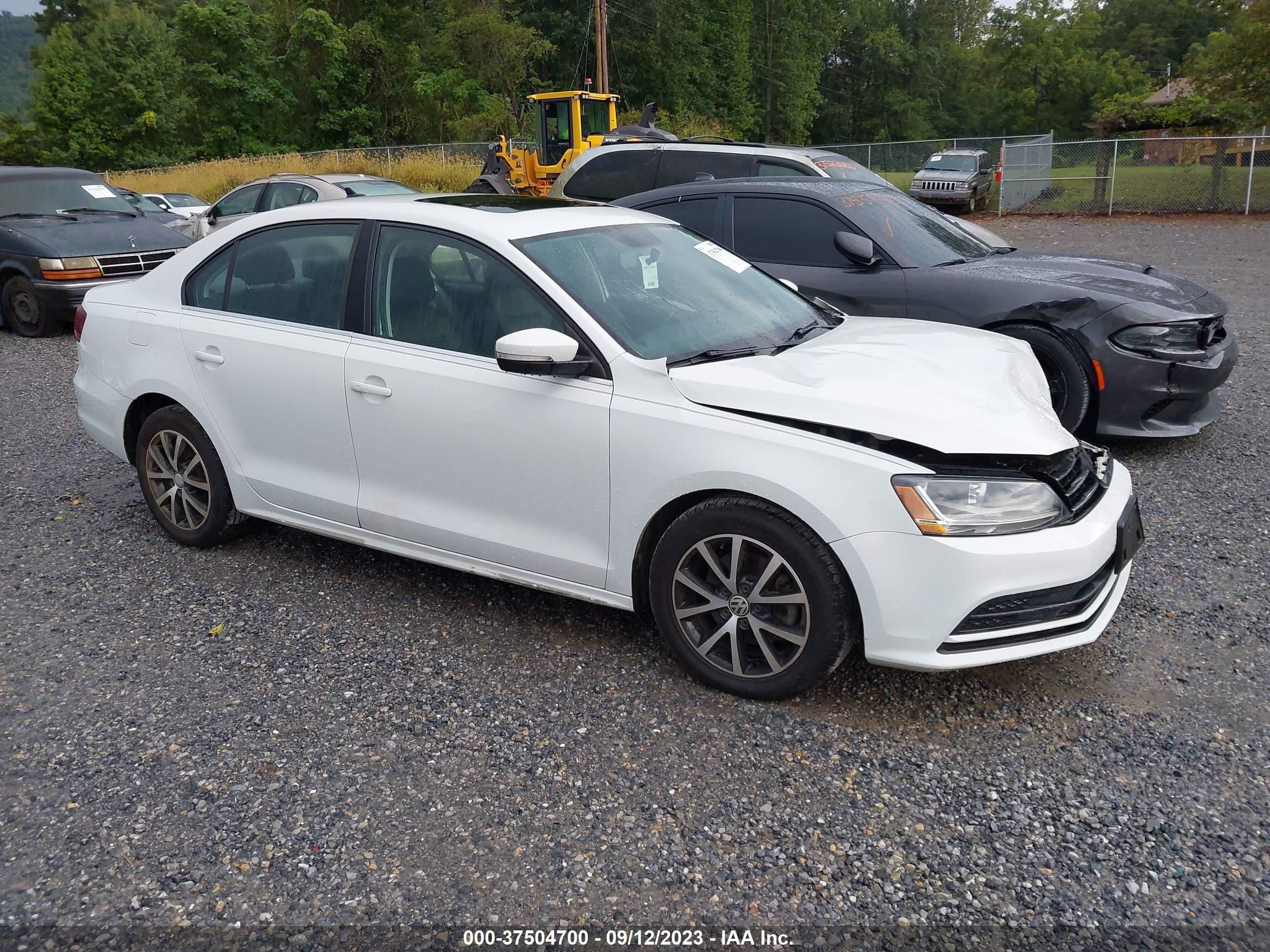 VOLKSWAGEN JETTA 2017 3vwdb7ajxhm251724