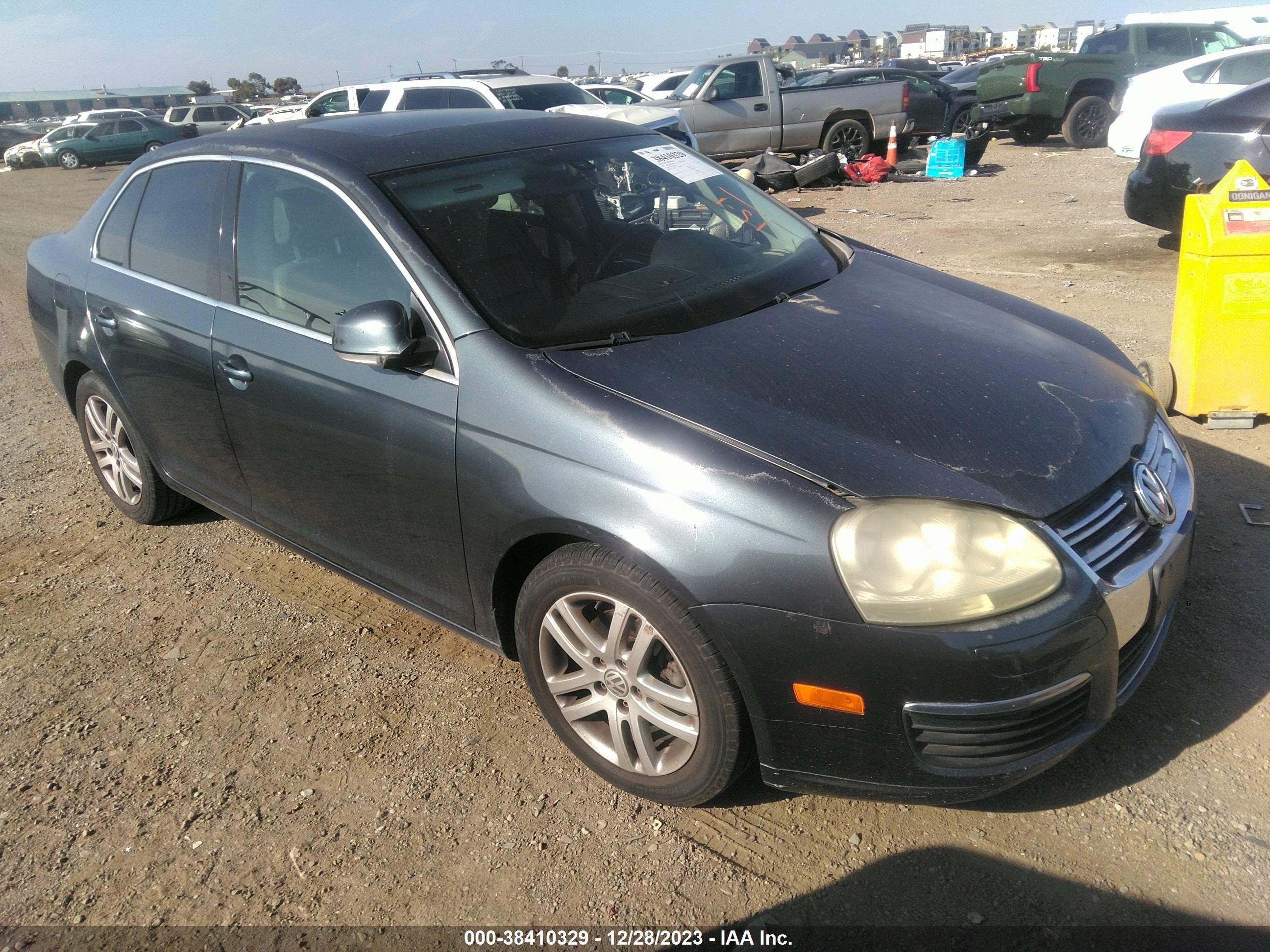 VOLKSWAGEN JETTA 2005 3vwdg71k75m604233