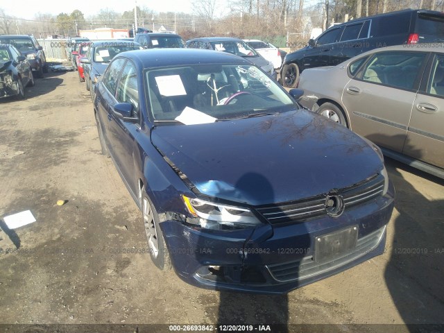 VOLKSWAGEN NULL 2013 3vwdp7aj1dm287622