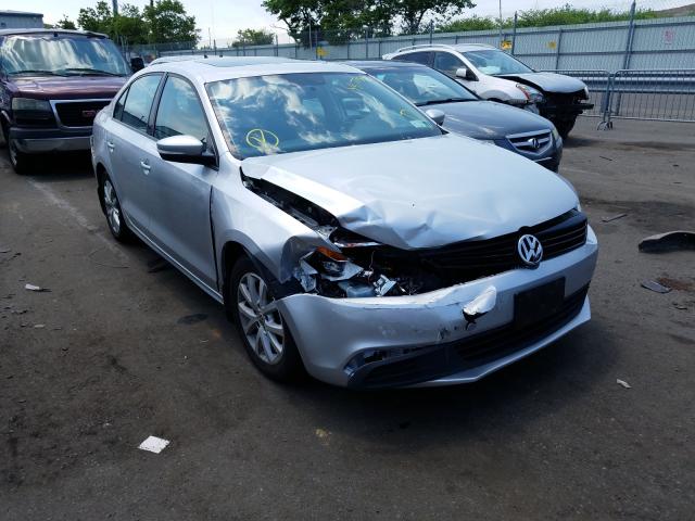 VOLKSWAGEN NULL 2012 3vwdp7aj4cm399460