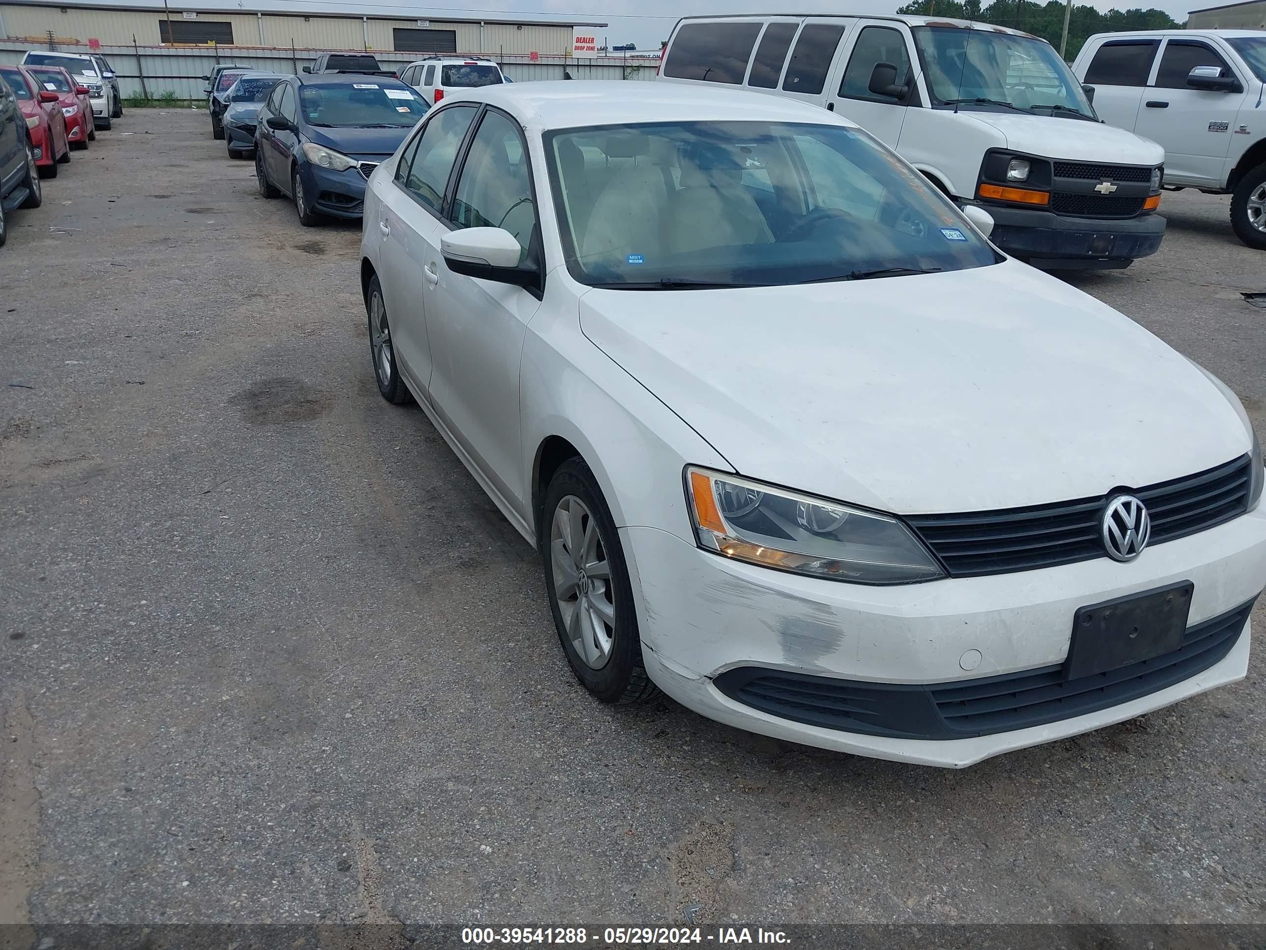 VOLKSWAGEN JETTA 2011 3vwdx7aj1bm321863