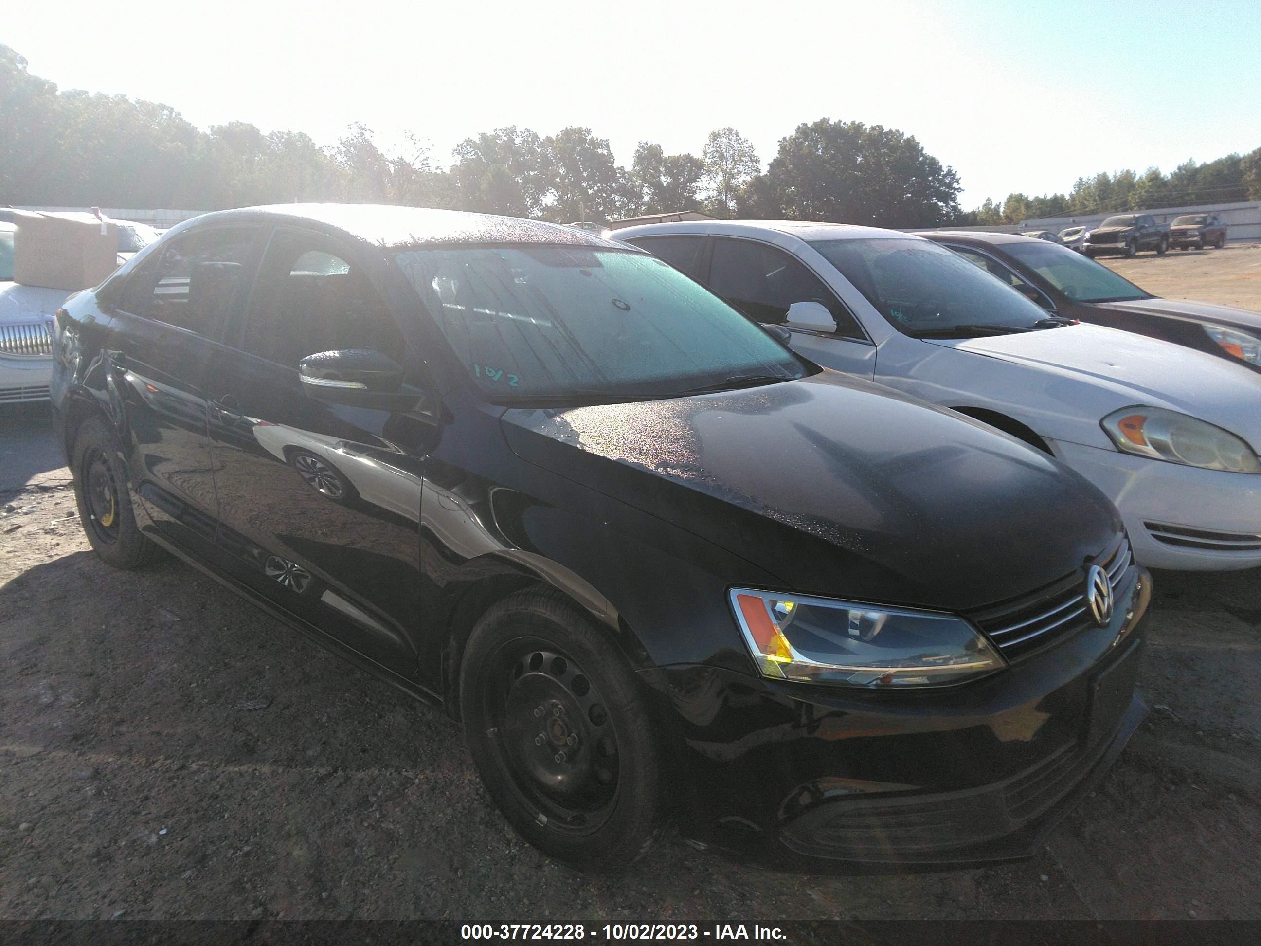 VOLKSWAGEN JETTA 2011 3vwdx7aj8bm103113