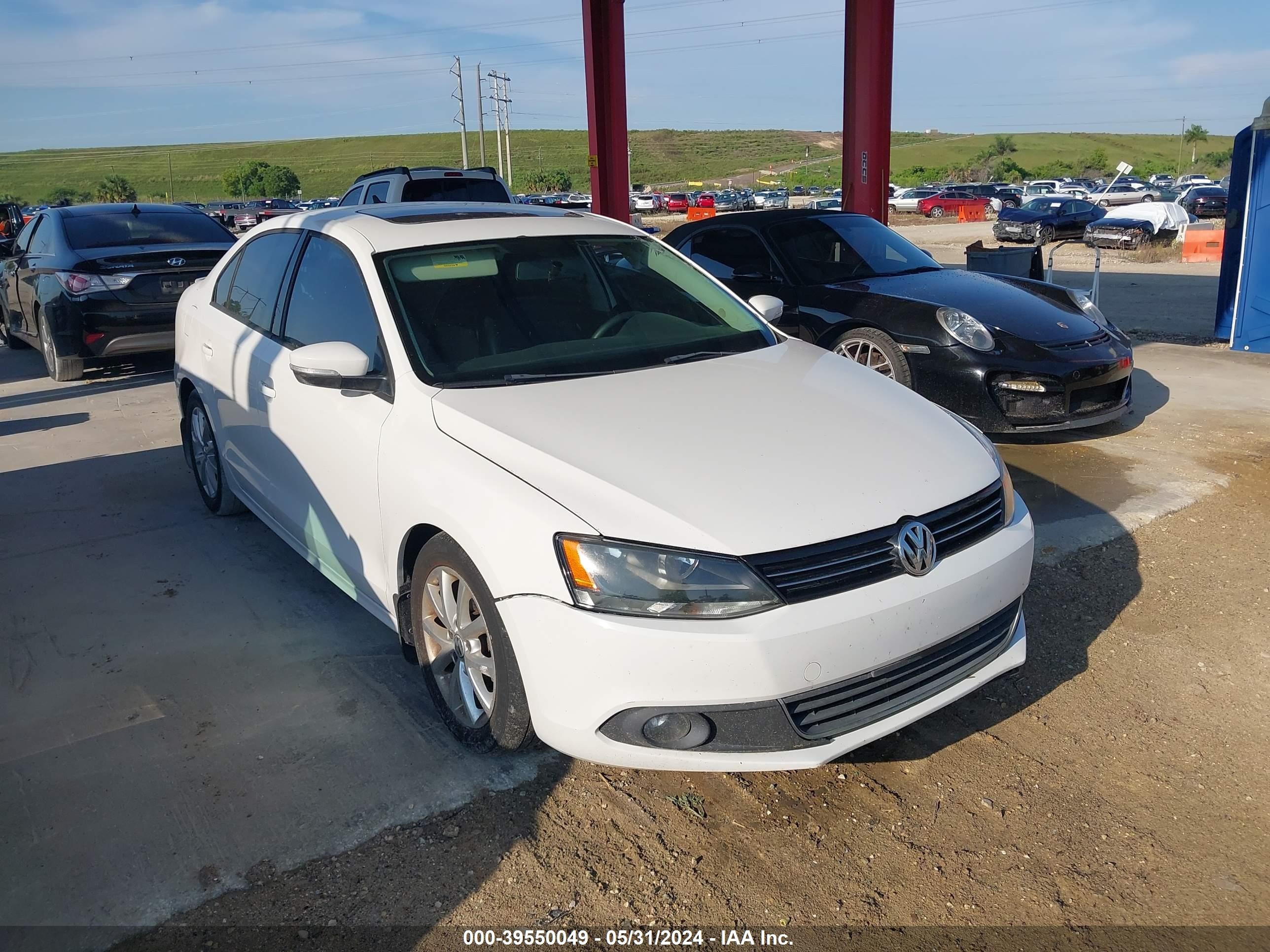 VOLKSWAGEN JETTA 2011 3vwdx7ajxbm338810