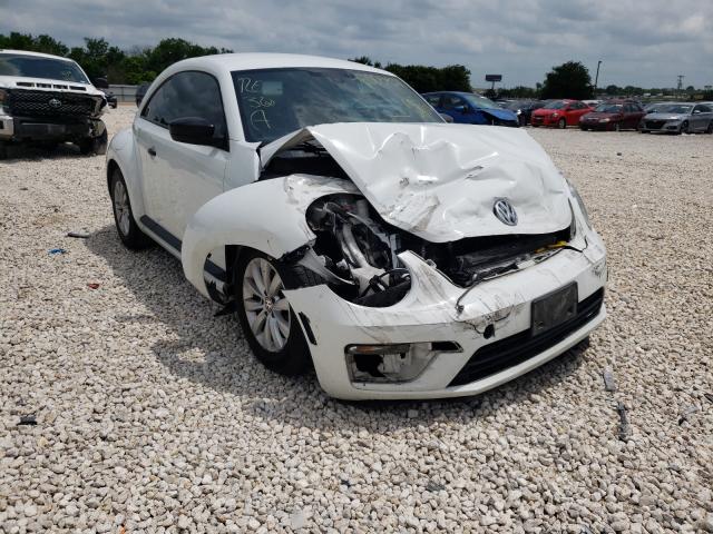 VOLKSWAGEN NULL 2017 3vwf17at6hm603680