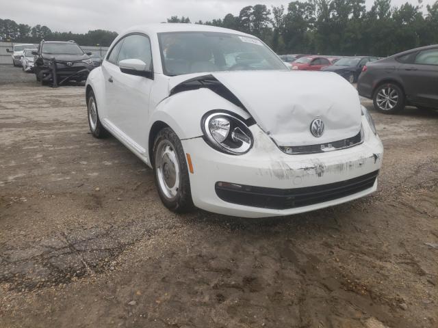 VOLKSWAGEN NULL 2015 3vwf17at8fm653347