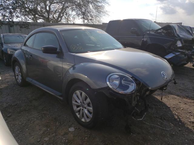 VOLKSWAGEN BEETLE 2018 3vwfd7at5jm717120