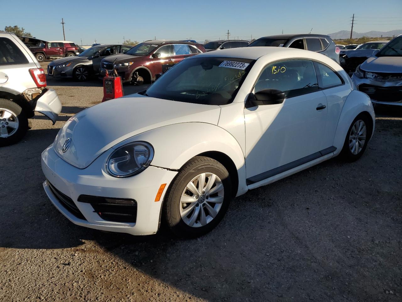 VOLKSWAGEN BEETLE 2018 3vwfd7at6jm718938