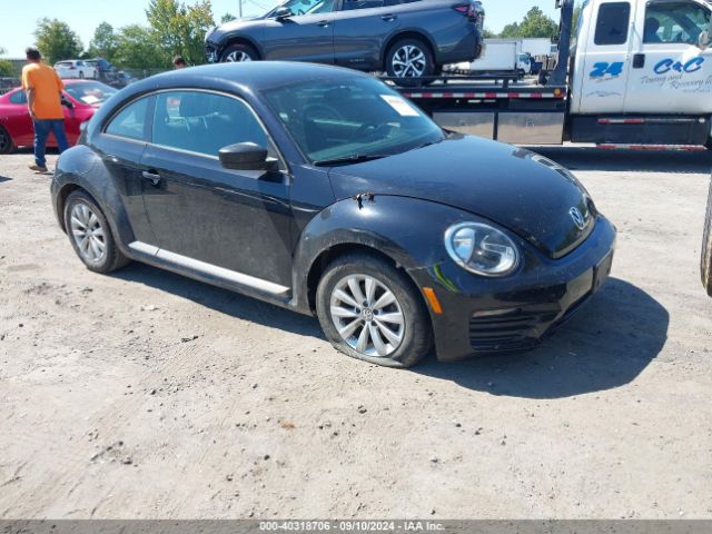 VOLKSWAGEN BEETLE 2018 3vwfd7at7jm717376