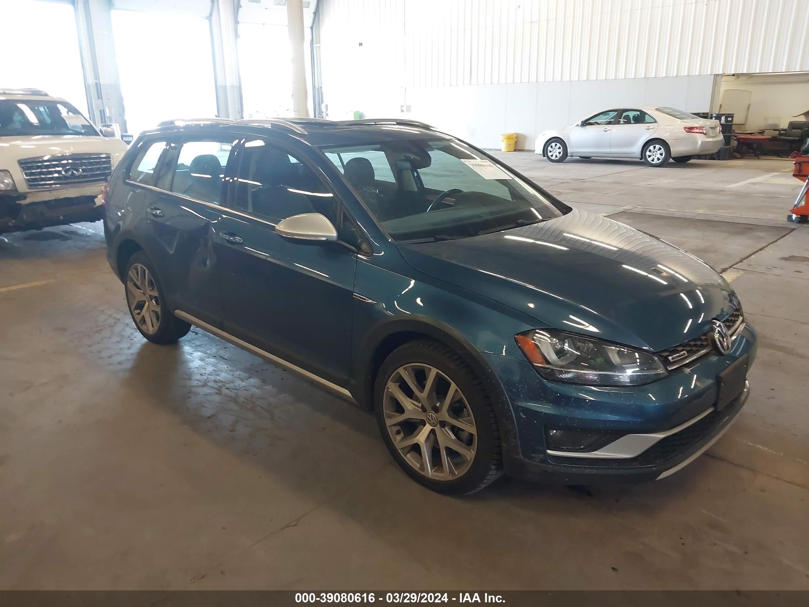 VOLKSWAGEN GOLF 2017 3vwh17auxhm536826