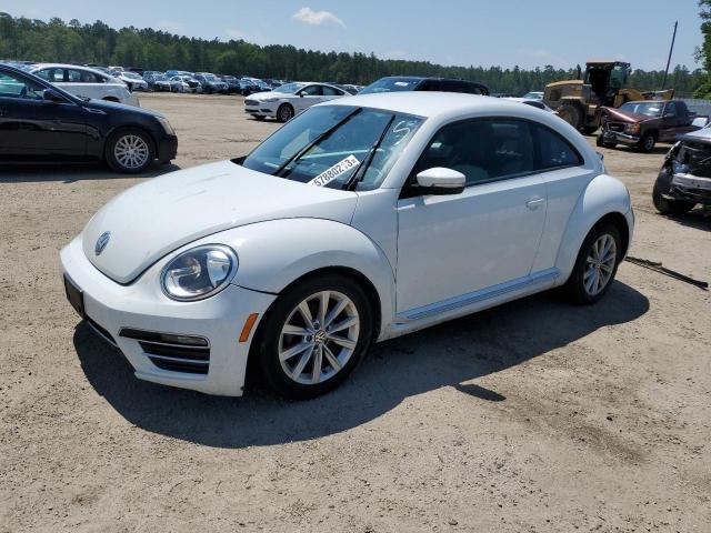 VOLKSWAGEN BEETLE SE 2017 3vwj17at8hm612696