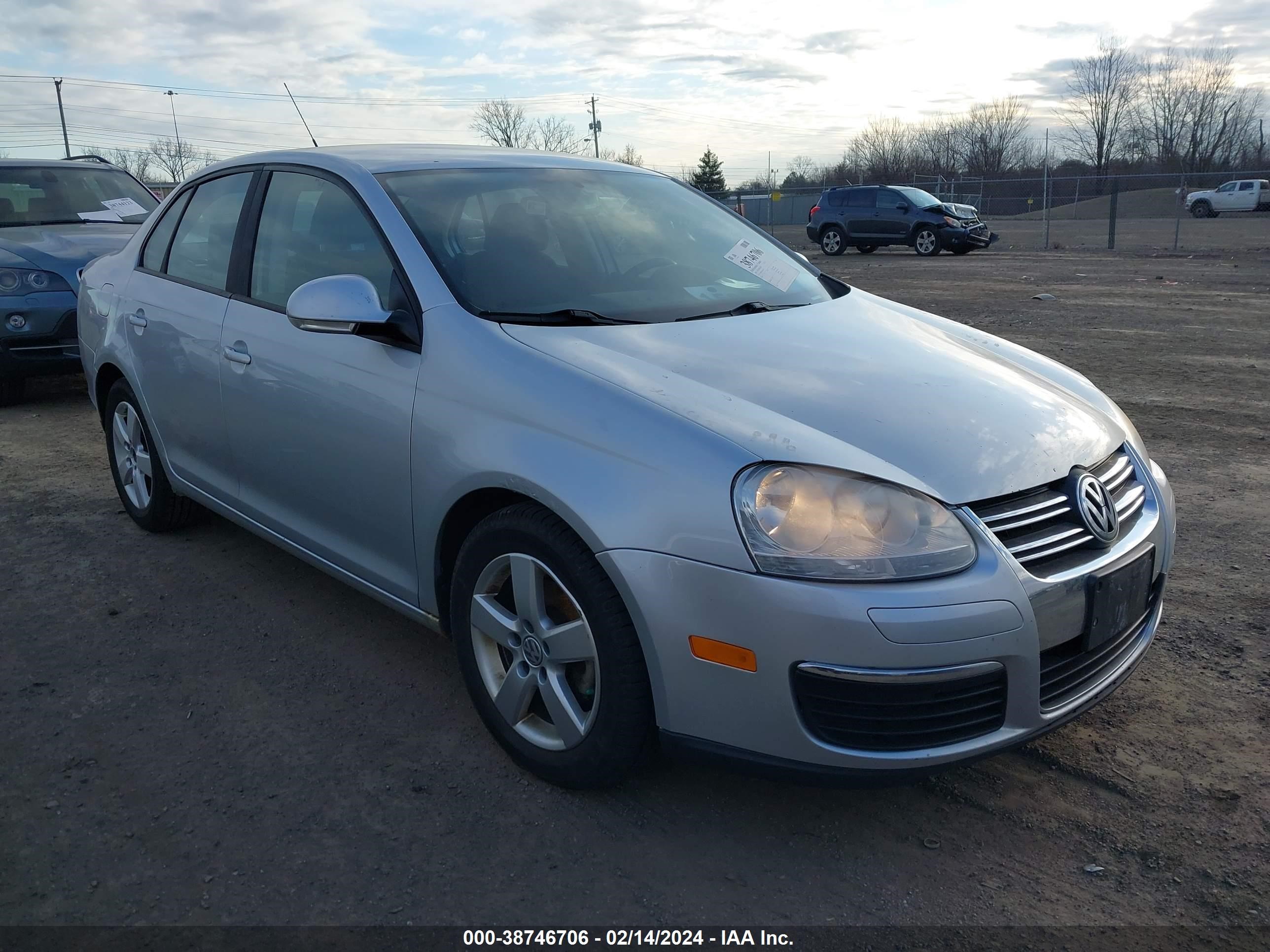 VOLKSWAGEN JETTA 2008 3vwjm71k28m015736