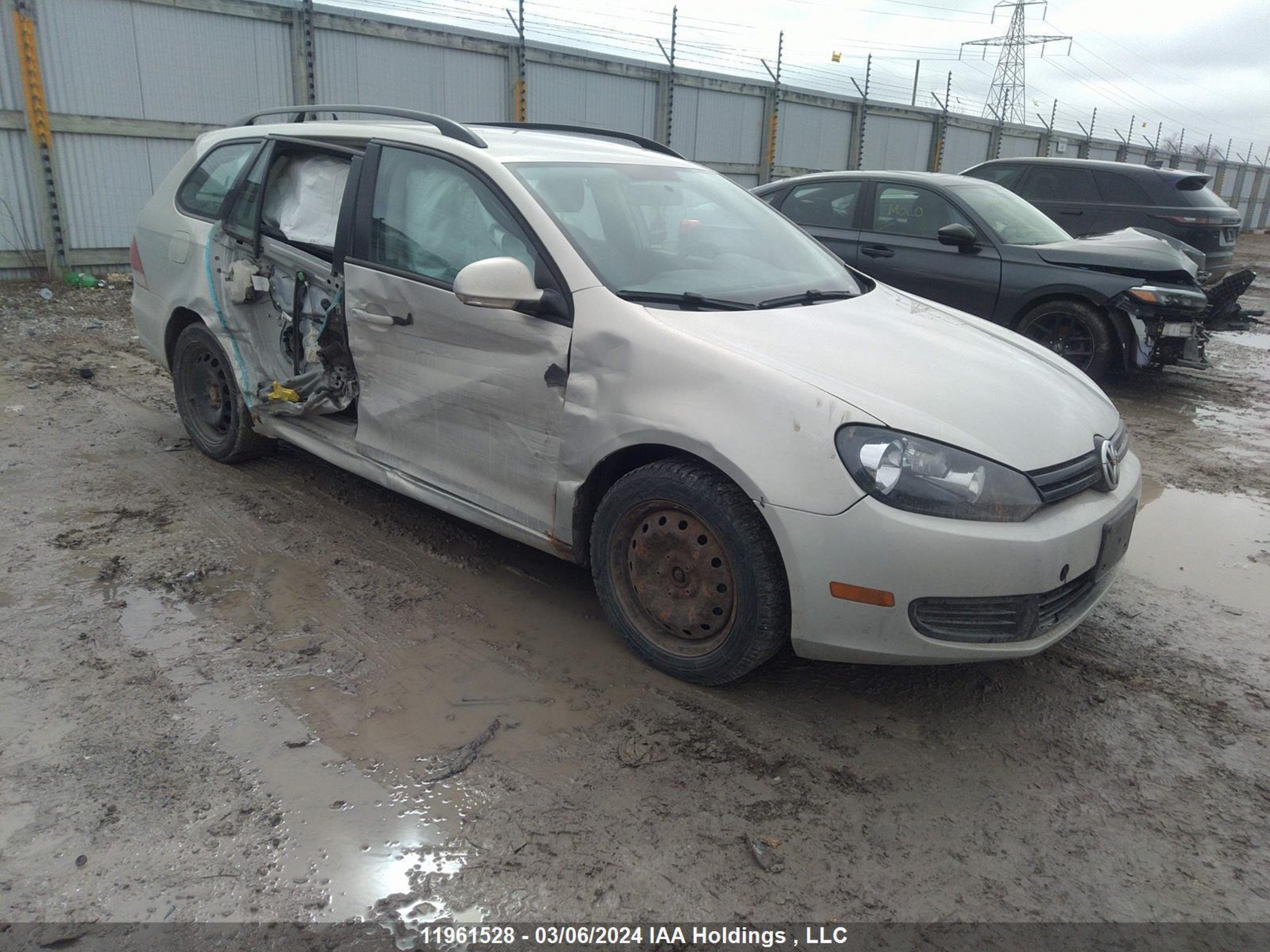 VOLKSWAGEN GOLF 2011 3vwkx7aj0bm691810