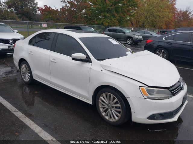 VOLKSWAGEN NULL 2014 3vwl17aj2em390255