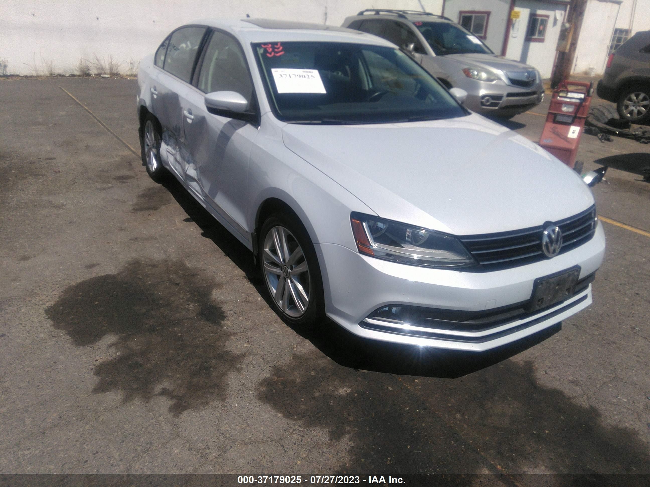 VOLKSWAGEN JETTA 2017 3vwl17aj3hm248128