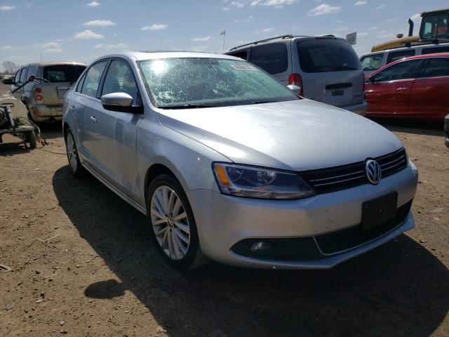 VOLKSWAGEN NULL 2014 3vwl17aj7em324977